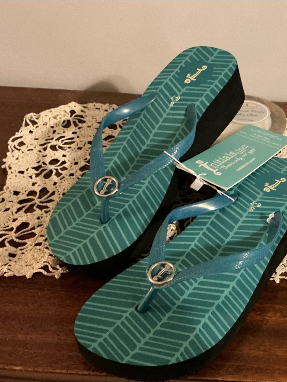 Teal Patterned Platform Flip Flops ,Ladies NWT  Small 6-7